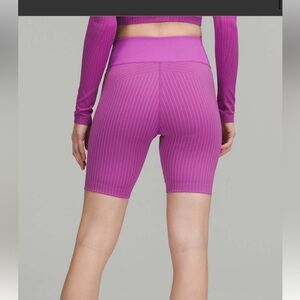 lululemon ebb to street ribbed high rise bike short 8 inch sz 6
